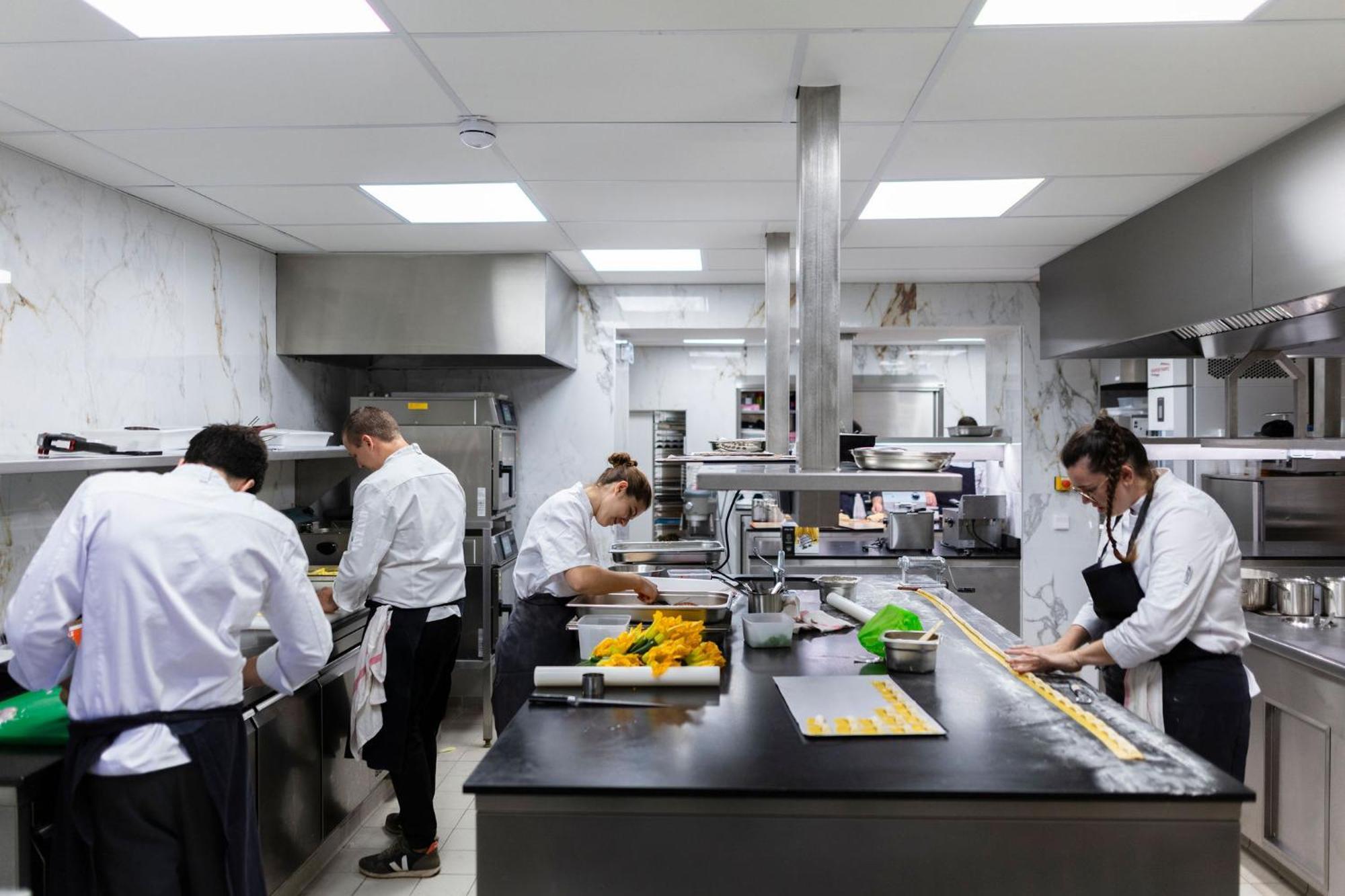 Hotel Et Restaurant La Bastide Bourrelly - Mathias Dandine 卡布列斯 外观 照片