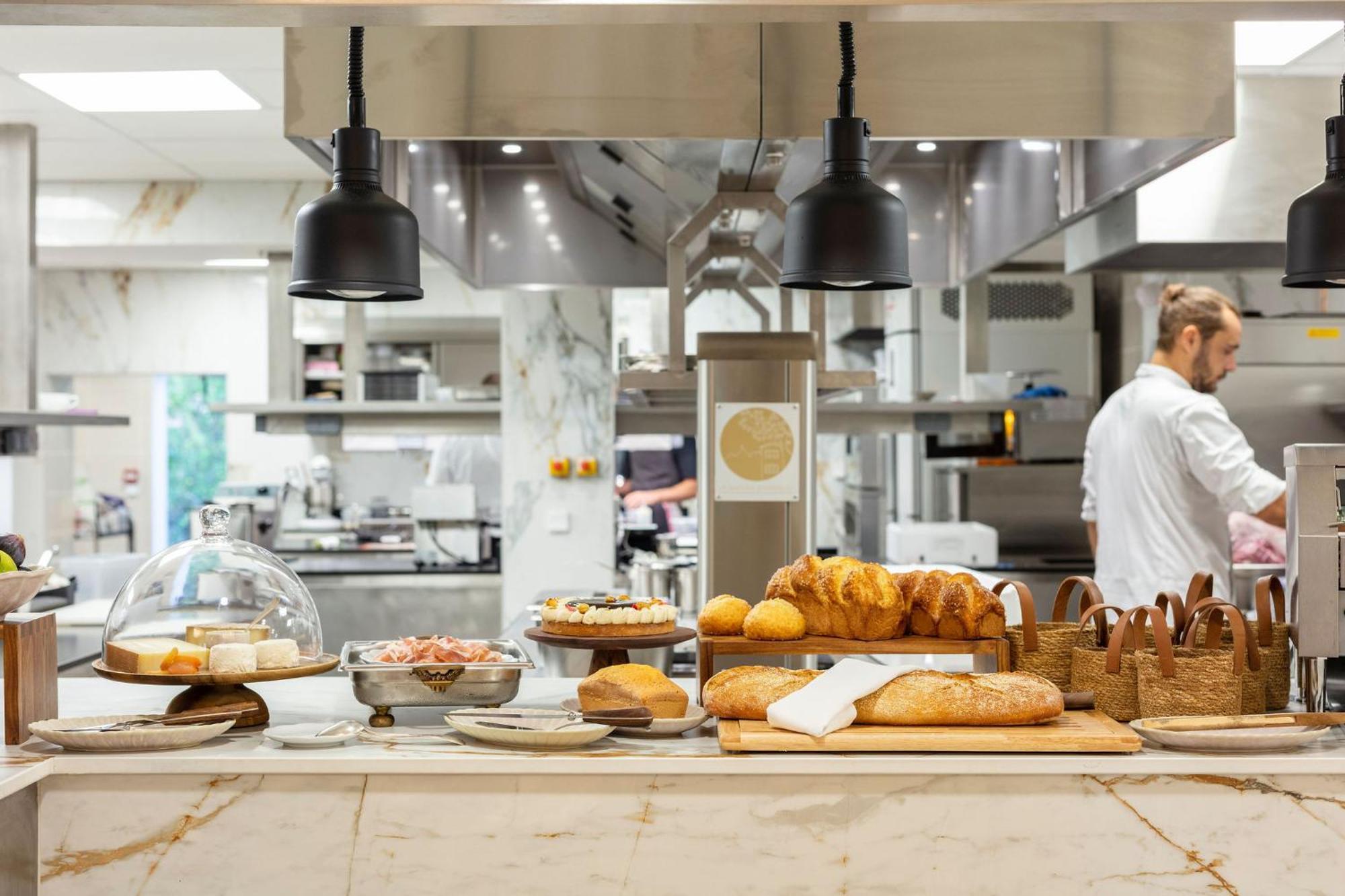 Hotel Et Restaurant La Bastide Bourrelly - Mathias Dandine 卡布列斯 外观 照片